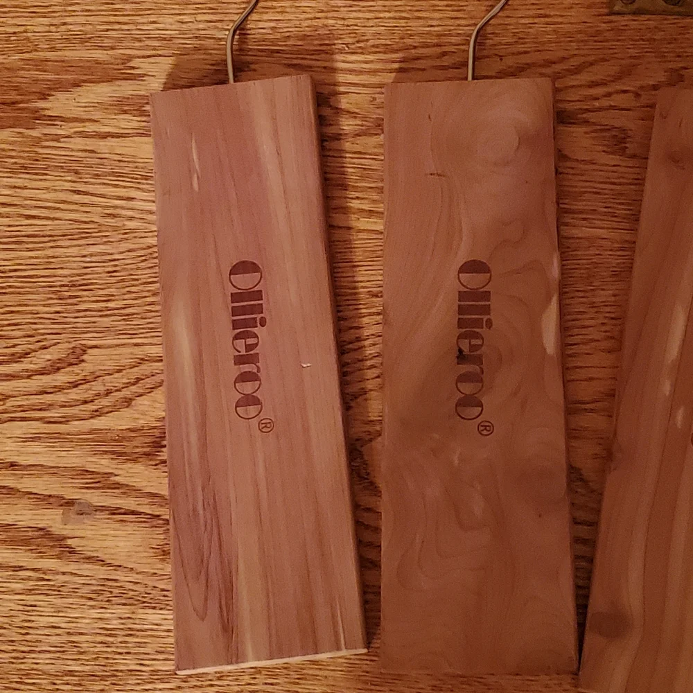 Ollieroo Cedar Hang Ups for Closets Quantity 4